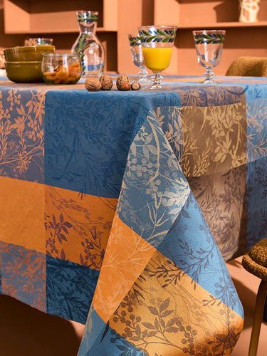 Mille Branchages Crepuscule Shown on dining table